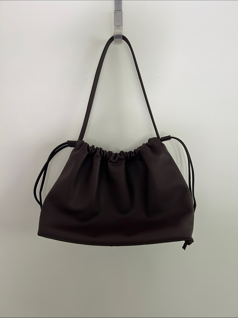 THE HORSE Fin Drawstring Shoulder Bag, coffee - Picture 2 of 7